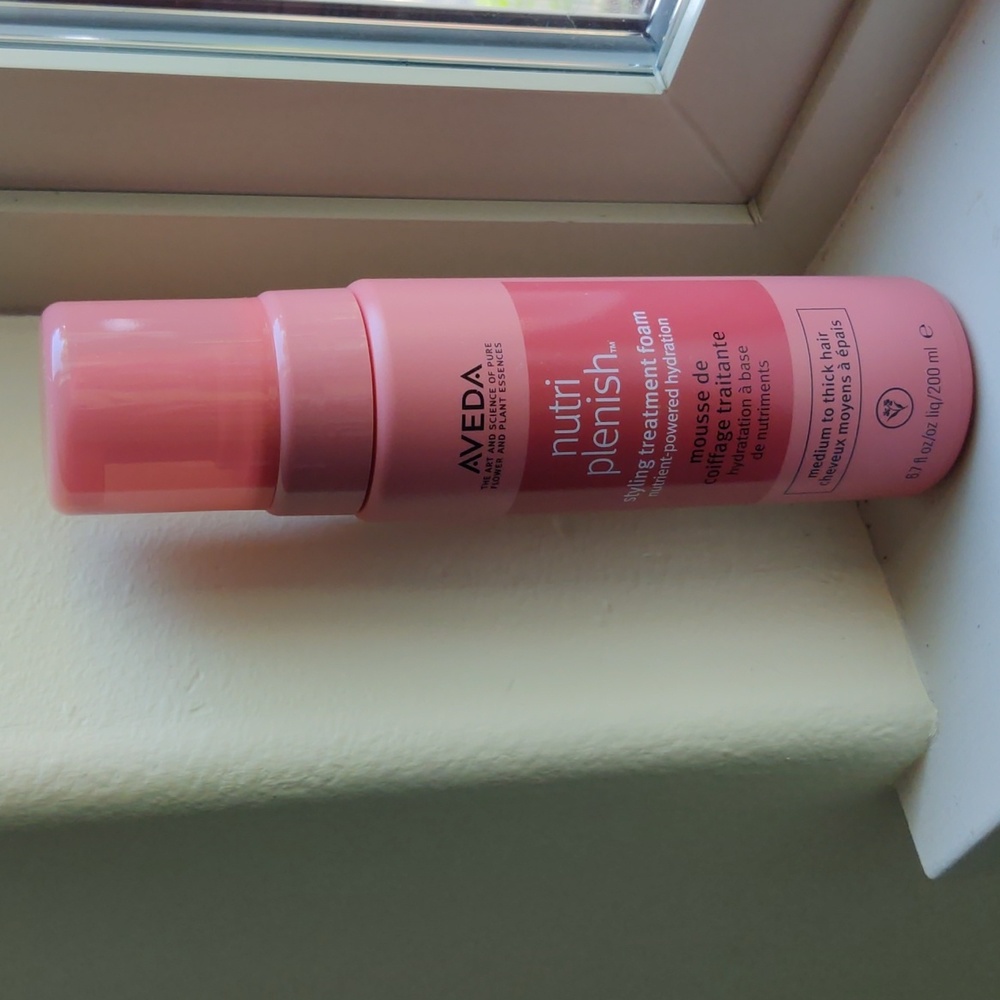 Aveda Nutriplenish Styling Treatment Foam